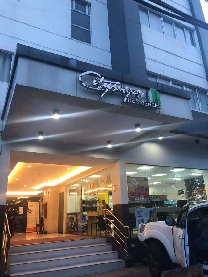 Explorer Suite 1004 Bacolod Exterior photo